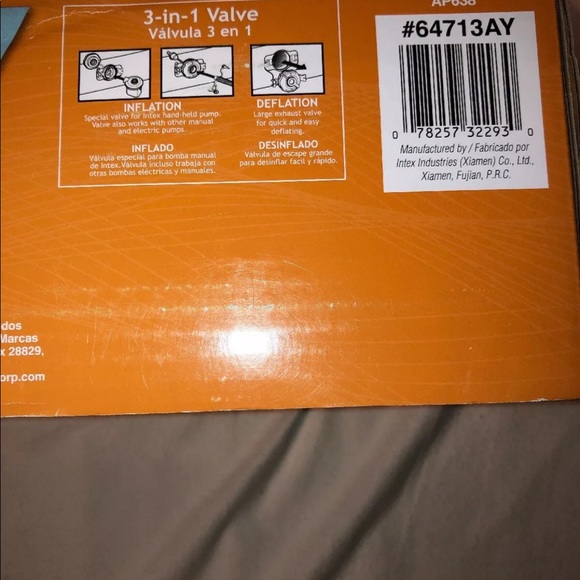 Air mattress with a built in pump - Picture 8 of 8